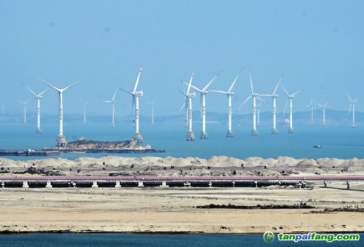 2021年3月9日，三峽福清興化灣海上風(fēng)電場(chǎng)。新華社記者 林善傳 攝
